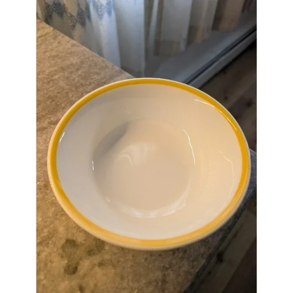 Vintage Corning Yellow Band Cereal Soup Bowl 6