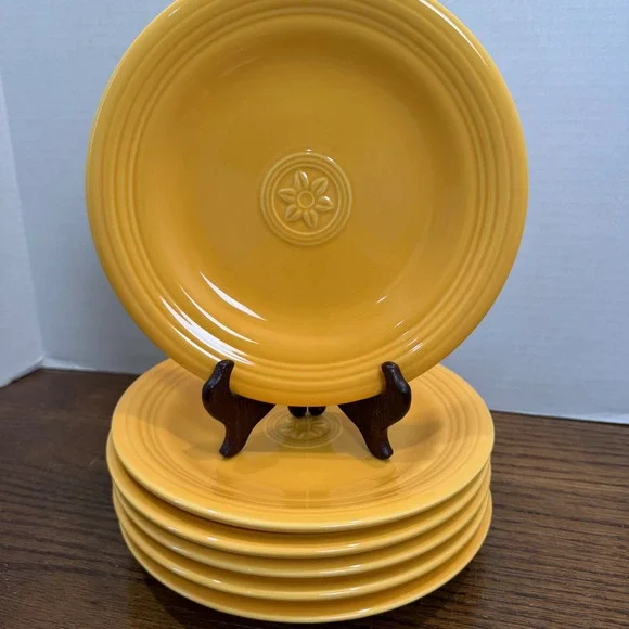 Oneida Petals Marigold Salad Plates Set of 6 Yellow Flower Ceramic 8