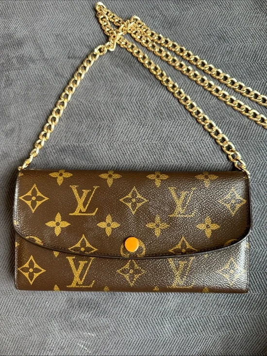 Louis Vuitton Monogram Canvas Emilie Wallet