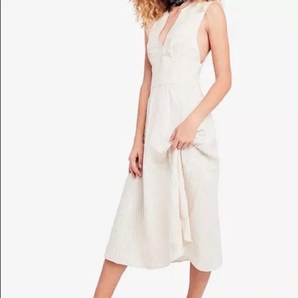 NWT  Free People Pretty Daze Midi Dress.
