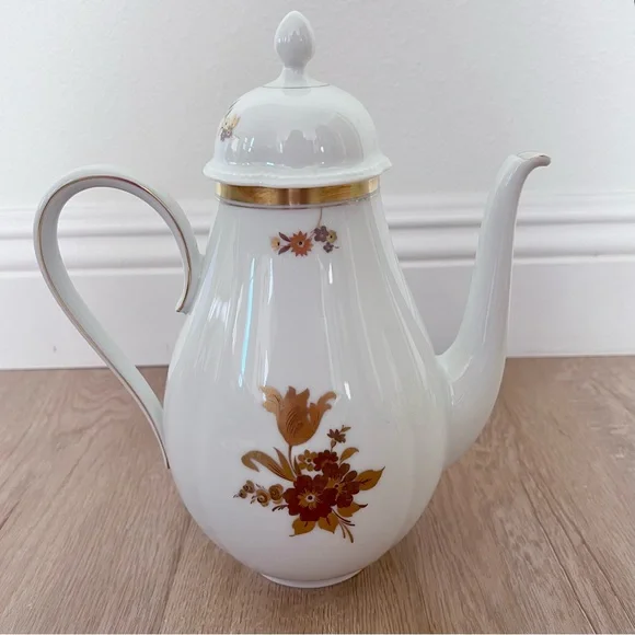 H&C Heinrich Bavaria Germany Porcelain Elisabeth Tea Coffee Pot Gold Flower RARE