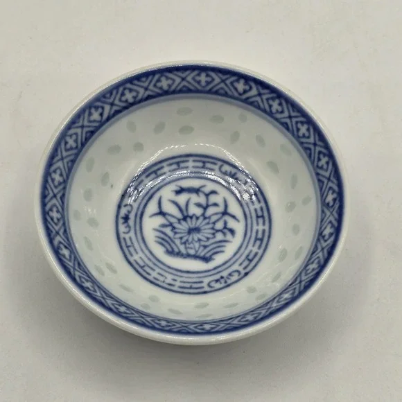 Vintage White Blue Porcelain Small Sauce Bowl‎ Chinese 2.5 Inch China Floral