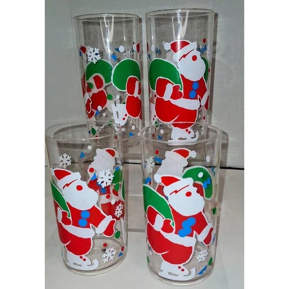 Dept 56 Vintage Christmas Santa Claus Acrylic Tumblers Set of 4‎ Cheryl Johnson