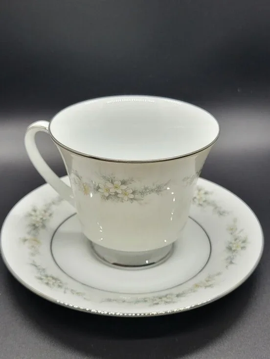 Noritake Melissa 3080 Teacups And Saucers 23 Pieces