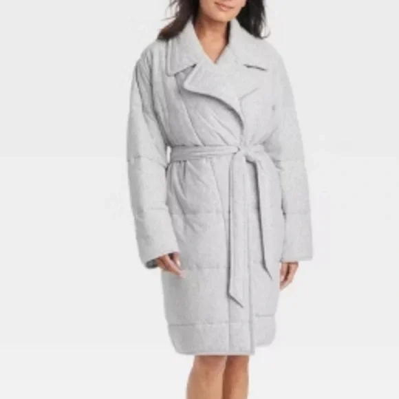 Auden light gray quilted robe NWT