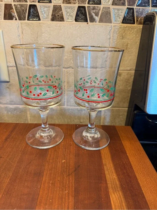 Libbey Arby’s Vintage 1986 Christmas Goblets with Gold Rim (Set of 2)