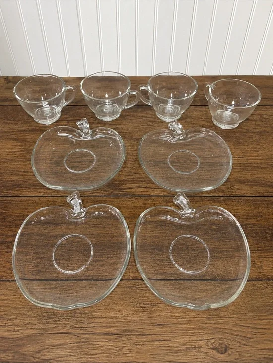 Vintage Apple Shaped Snack Set 4 Cups & 4 Glass Plates Clear Luncheon Dessert