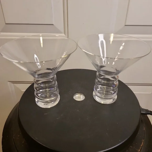 Two RIEDEL O Art Deco Style Hollow Stem Elegant Martini Glasses