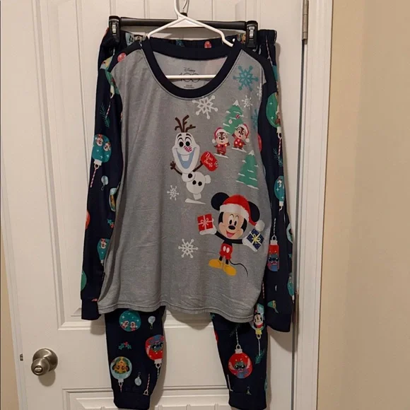 Disney ‎ Women’s Pajamas - Gray and Blue Mickey Olaf Disney Pixar 100