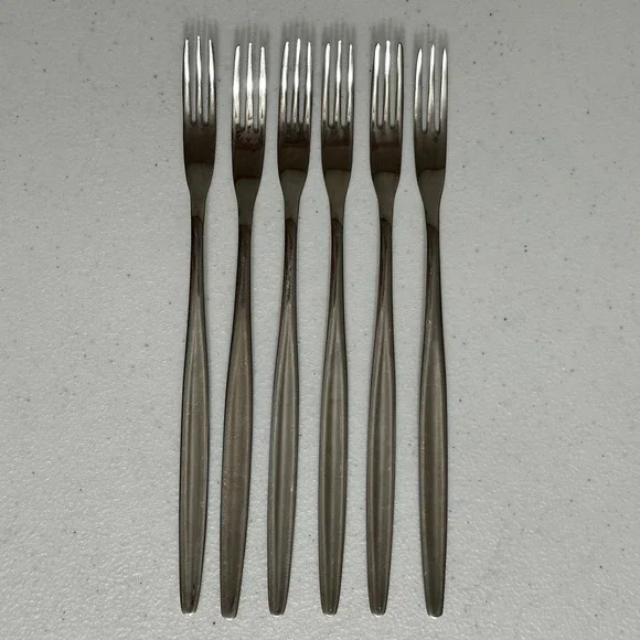 Norpro 18/10 Stainless Steel Cocktail Appetizer Forks Lot / Set of 6 Silver 7.5