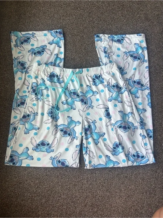 Really cute Polkadot Disney Skitch sweatpants