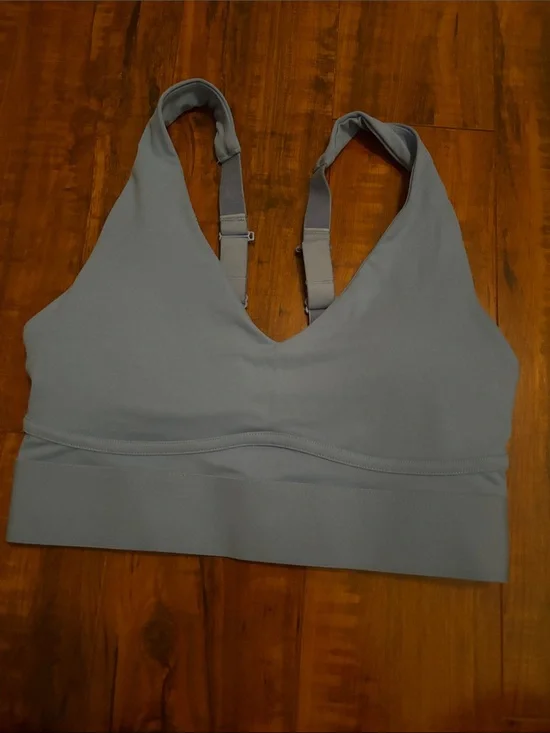 Fabletics Dusty Blue V-Neck Seamless Sports Bra