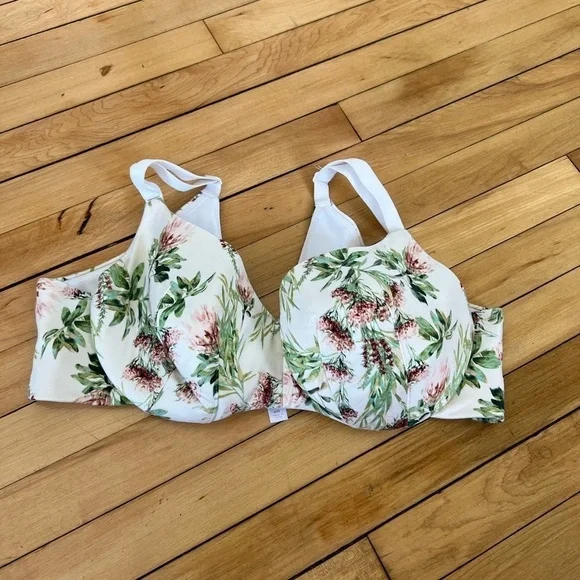 Cacique‎ lightly lined balconette floral print