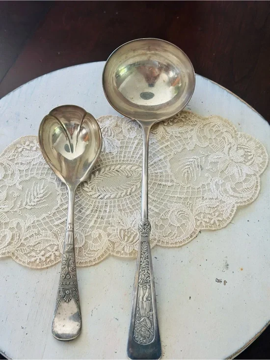 Vintage 1847 Rogers Bros A1 Silverplate Ladle Set Soup Gravy Ornate 2pc