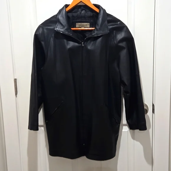 Vintage Alanni black women's leather coat jacket zipper and two front pockets L