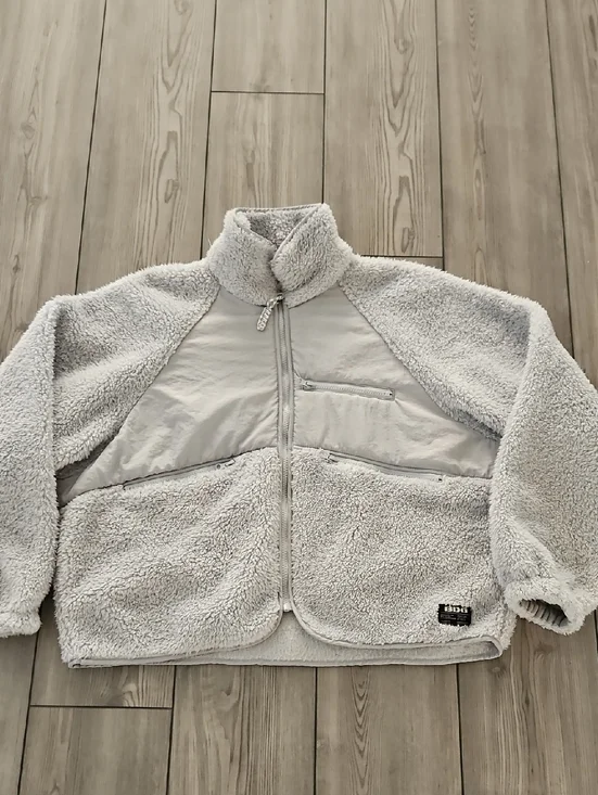 Urban outfitters sherpa jacket light gray in medium