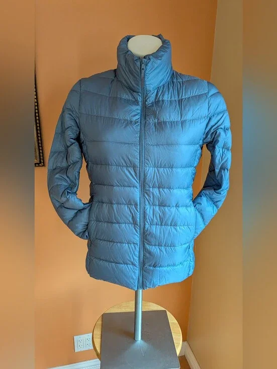 Uniqlo Down Jacket Ultralight Women's Size M