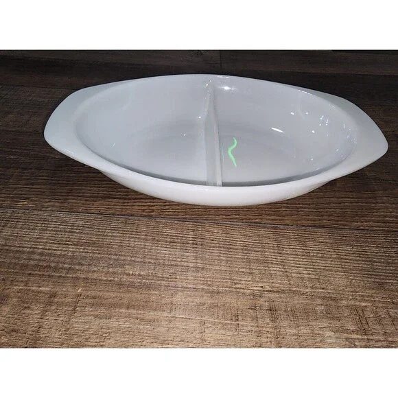 Vintage Pyrex 1 1/2 Quart Oval Divided White Milk Glass Baking Serving Dish 1063