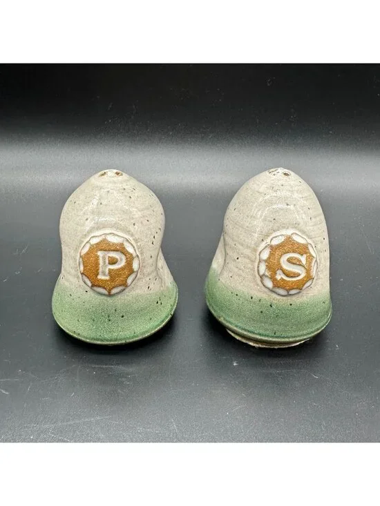 Art Pottery Shakers Green Speckled Glaze Artist Signed JE Handmade Dimple Retro