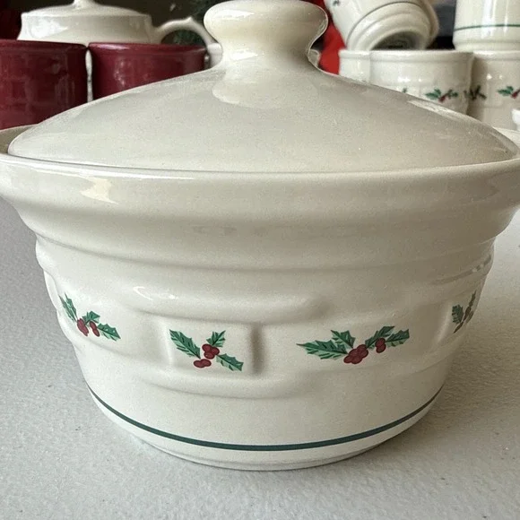 Longaberger Pottery Christmas Holly Lidded Sugar‎ Bowl Small Casserole Dish USA