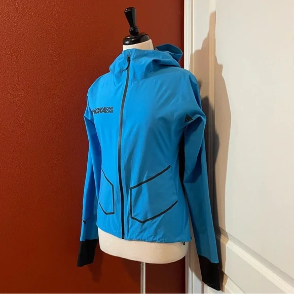 Hoka‎ Women’s UGlow Performance Blue Athletic Time to Fly Runners Jacket