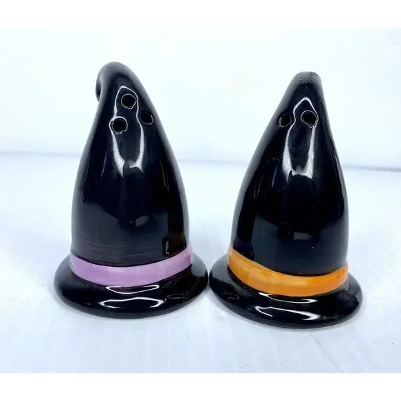 Hocus Pocus Witch Hat Salt & Pepper Ceramic Shakers - Halloween Decor Cute￼