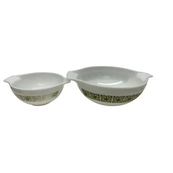 Pyrex‎ Verde Stamp  Bowl Vintage Green 402  1 1/2 Qt Faded & 444- 4Quart
