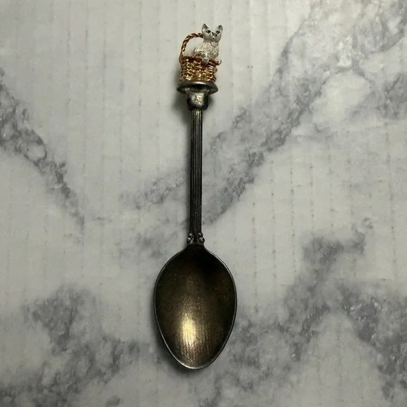 Vintage White Kitty Cat In A Basket W.A.P.W. Silver-Plated Souvenir Mini Spoon