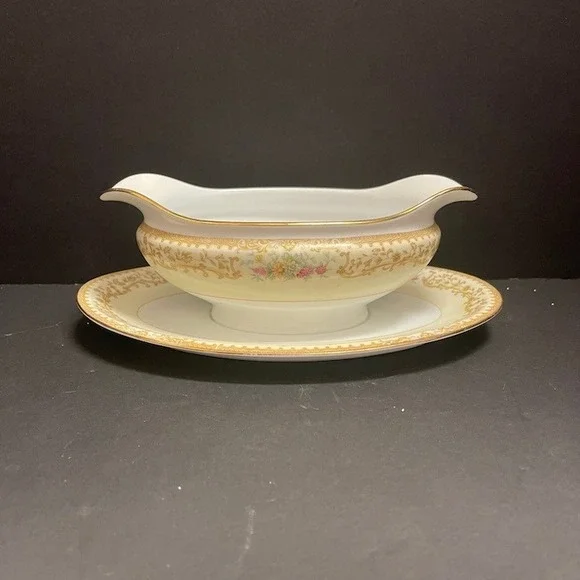 Noritake China Elvira Gravy Boat with Attached Underplate Floral Gold Accent‎
