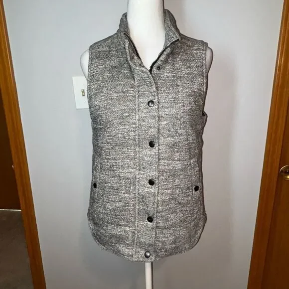 Skies‎ are Blue Stitch Fix Wels Quilted Puffer vest gray size S
