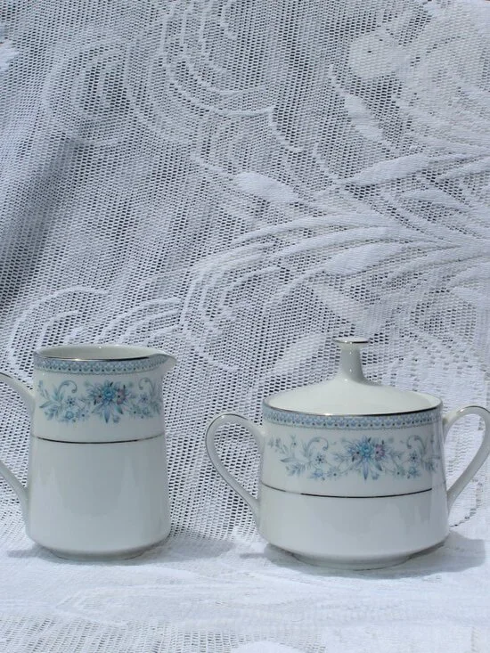 Noritake Blue Hill 2482 Creamer & Sugar w/Lid Like New