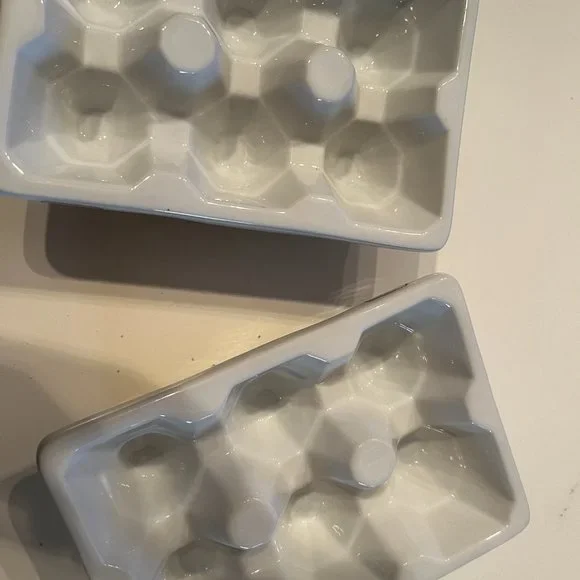 Hard Boiled Egg Porcelain Serving Tracys (Holds 12 Eggs) (h/x)‎