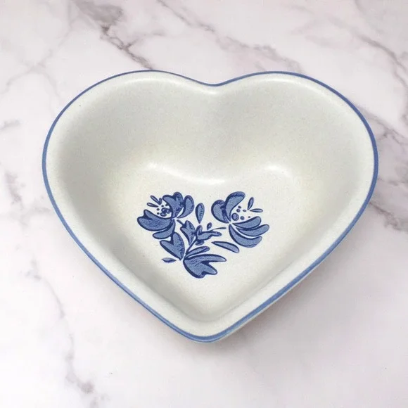 Vintage Ceramic Pfaltzgraff Yorktowne 8