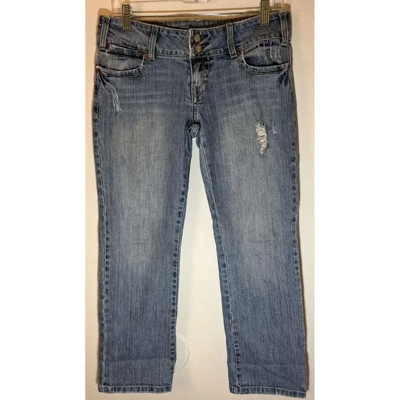 Vintage American Eagle Women's Size 8 Regular Blue Jeans Light Wash Distressed