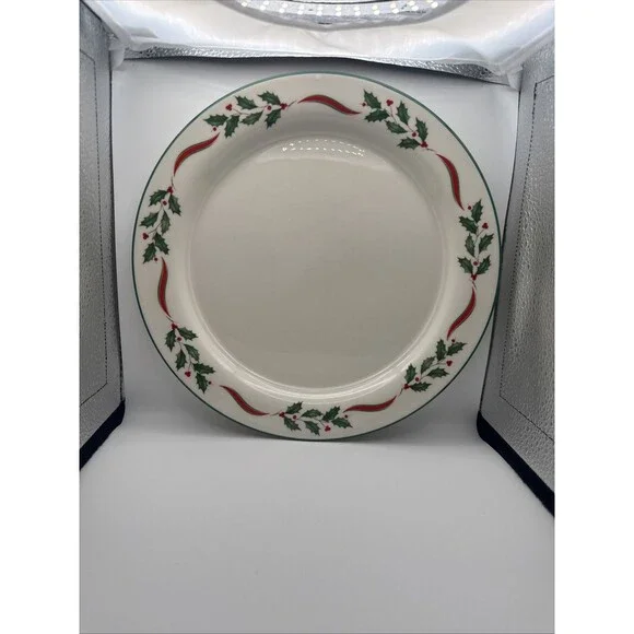 Lenox Chinastone COUNTRY HOLLY Dinner Plate  10.75” Made In USA Microwave Safe