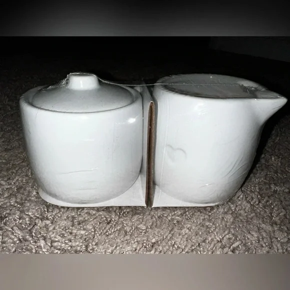 NWT Ceramic Cream and Sugar Set