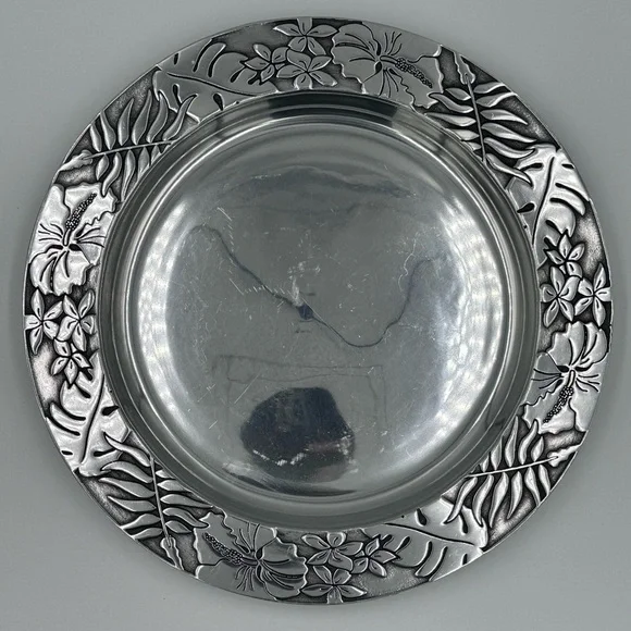 The Wilton Co RWP- Vintage Hibiscus Tropical Pewter Round Tray