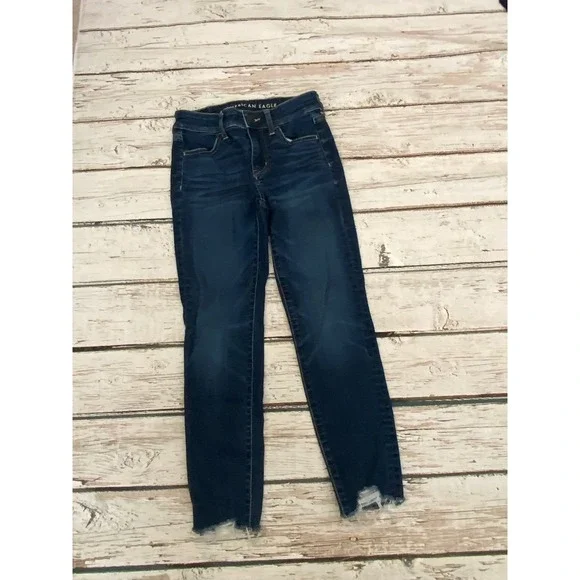 American Eagle Hi-Rise Jegging‎ Crop Dark Wash Raw Hem Jeans Size 0 Regular