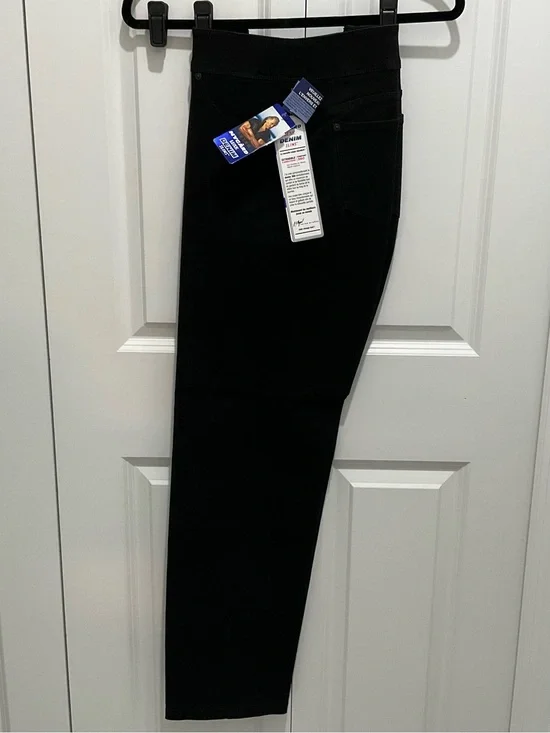 Black Denim Jeans SZ L 14-16 Pull On NYGARD Straight Slims NWT