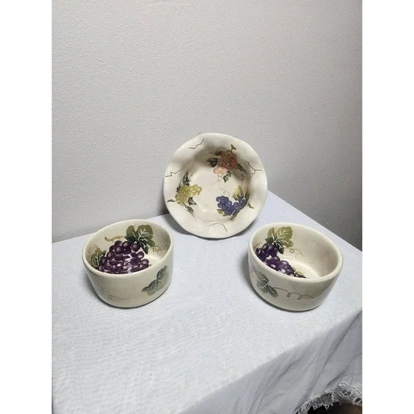Tabletops Unlimited Cabernet Fluted Serving Bowl/2 Linens & Things Bowls