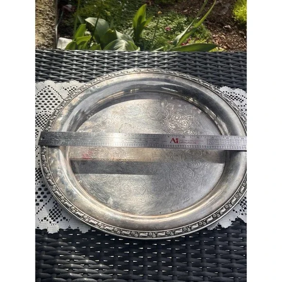 Vintage Oneida Silversmiths 15 Inch Round Serving Tray Platter Silverplated