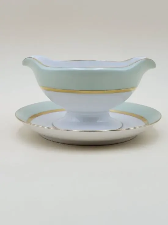 Tirschenreuth Clyde 4245 Gravy Boat with plate Medium Mint Green Porcelain