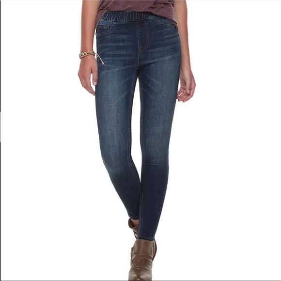 NWT Juniors’ Indigo Rein Mid-Rise Pull-On Jeggings
