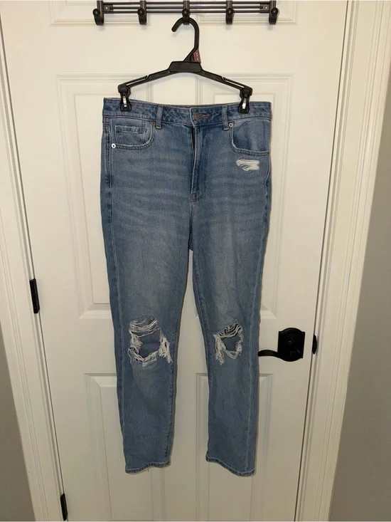 American Eagle Outfitters Light Blue Distressed Straight-Leg Jeans