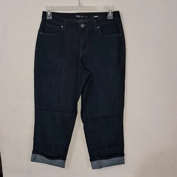 Style & Co Women's Size 10 Dark Blue Capri Jeans with Cuff Accents