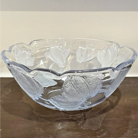 Vintage 90s Crystal Clear Studios Frosted Tulip Glass Serving Bowl 11”