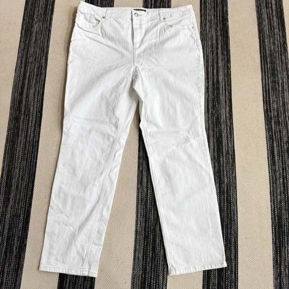 Chico's So Lifting Jean Women's Straight Leg White Stretchy Jeans Size 3 (Large)
