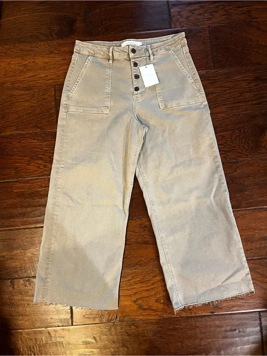 NWT Hidden Jeans Nori Wide Leg Crop Jeans Size 31 Taupe Button Fly Raw Hem