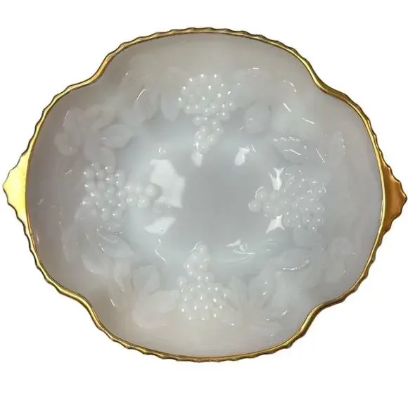 Vintage Anchor Hocking Milk Glass With Gold Trim Fruit Bowl 8.5