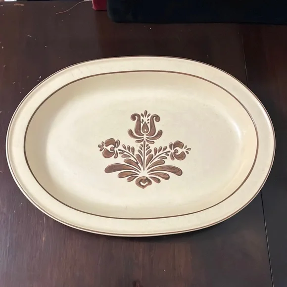 Vintage Pfaltzgraff Village Pattern 14
